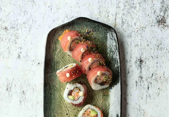 Rainbow tuna roll