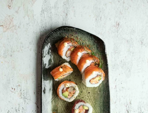 Rainbow salmon roll